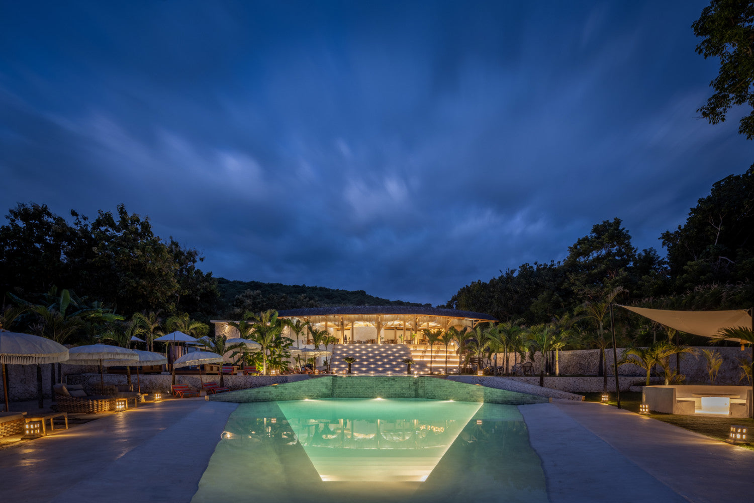 Cactus Beach Club in Nusa Penida Island Bali - Evening Pool Views