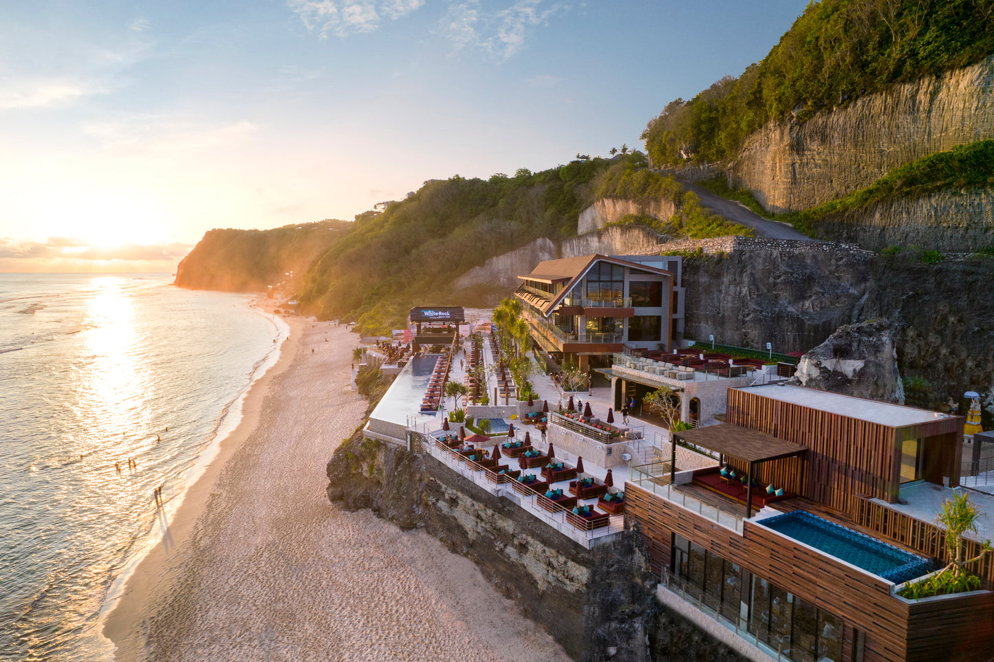 White Rock Bali Beach Club in Uluwatu Melasti Beach