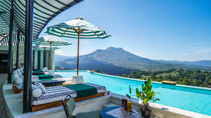 O Club Beach Club Desa Oculus Kintamani Mount Batur VIews