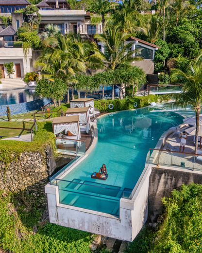 Oneeighty Beach Club Uluwatu The Edge Infinity Pool Cliffside View