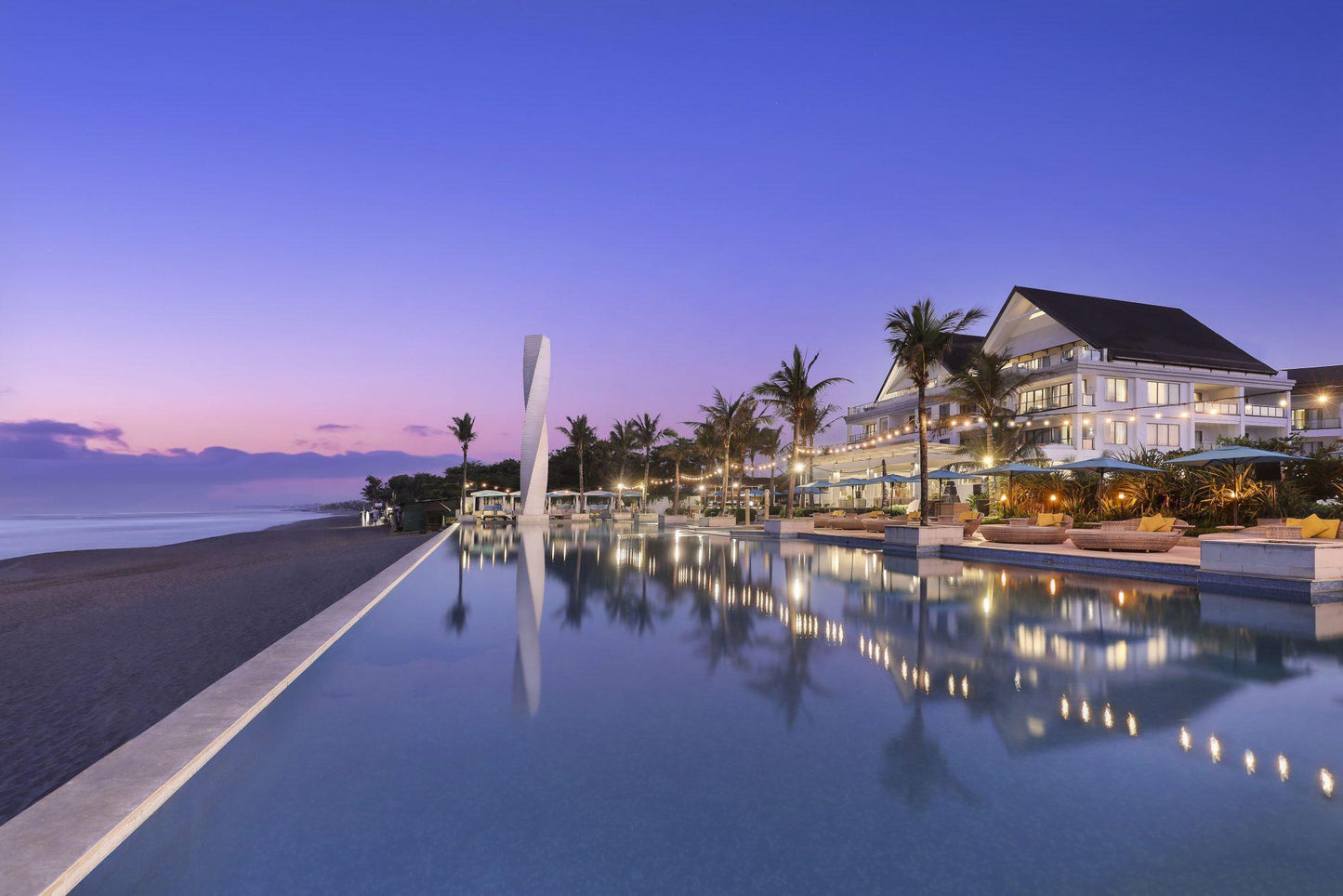 Vue Beach Club in Bali at Dusk Sunset views